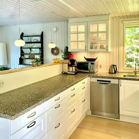 Nature Retreat With Fjord Views Near Spottrup