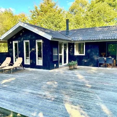 Nature Retreat With Fjord Views Near * Spottrup