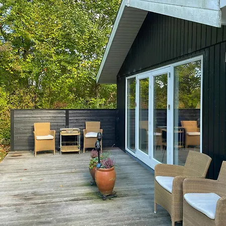 Nature Retreat With Fjord Views Near Prázdninový dům Spottrup