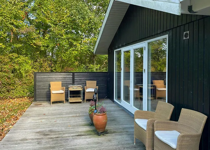 Nature Retreat With Fjord Views Near Prázdninový dům Spottrup